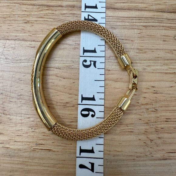 Vintage Avon Gold Tone Mesh Bracelet Size 6 Elegant Design - Picture 5 of 10